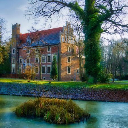 Bed and Breakfast Zamek Na Wodzie W Wojnowicach Wojnowice  Exteriér fotografie