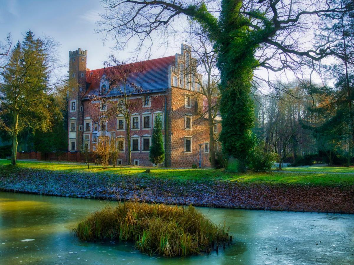 Bed and Breakfast Zamek Na Wodzie W Wojnowicach Wojnowice  Exteriér fotografie